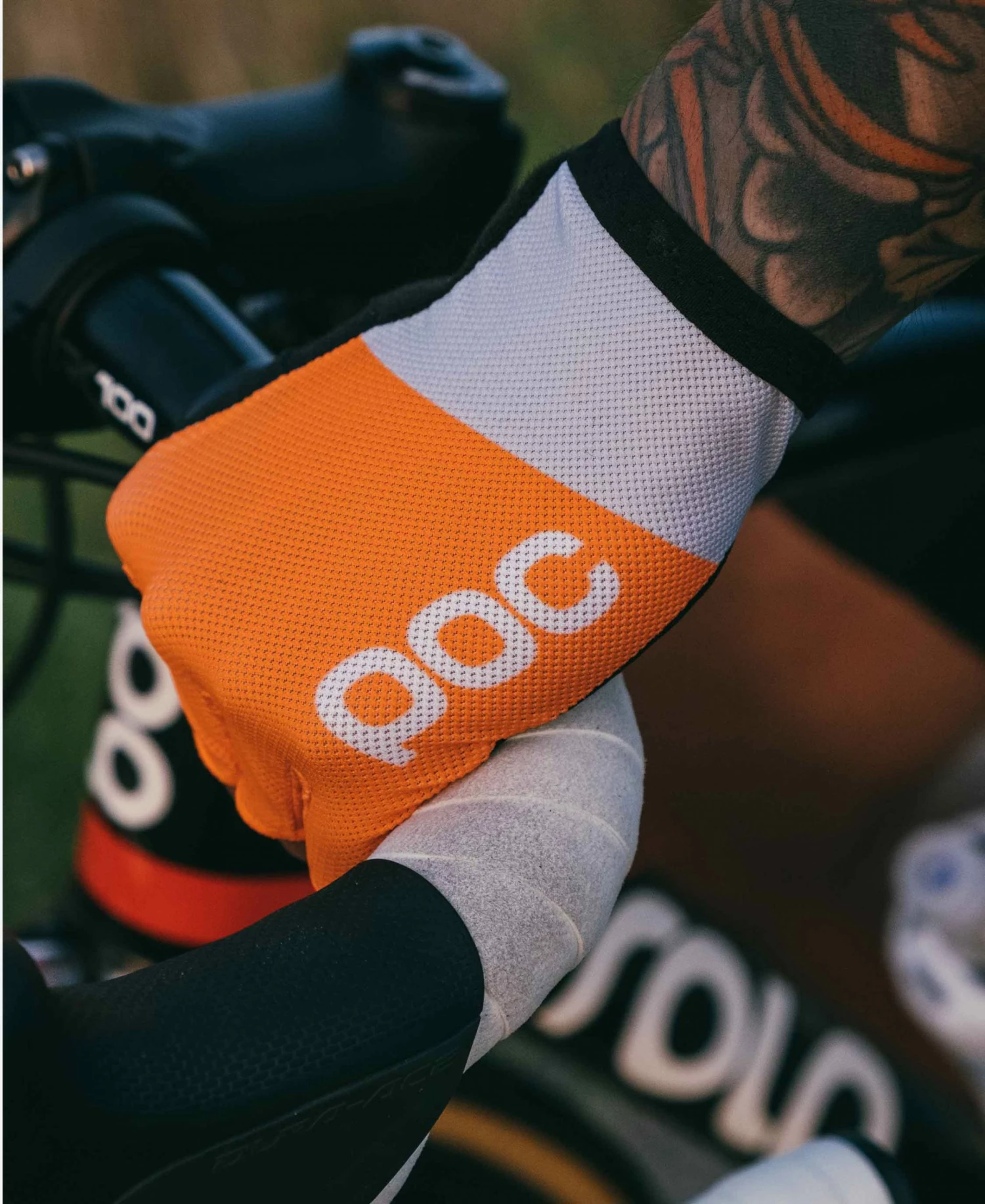 POC Essential Road Mesh Short Glove Gloves 2 POC Essential Road Mesh Short Glove Gloves